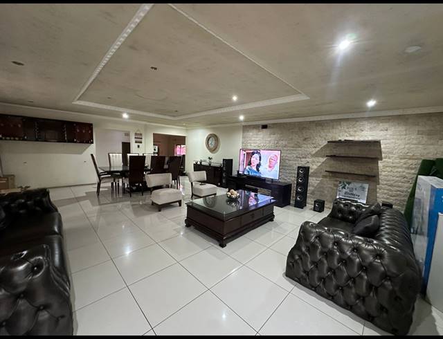 4 BEDROOM HOUSE FOR SALE IN WESTVILLE